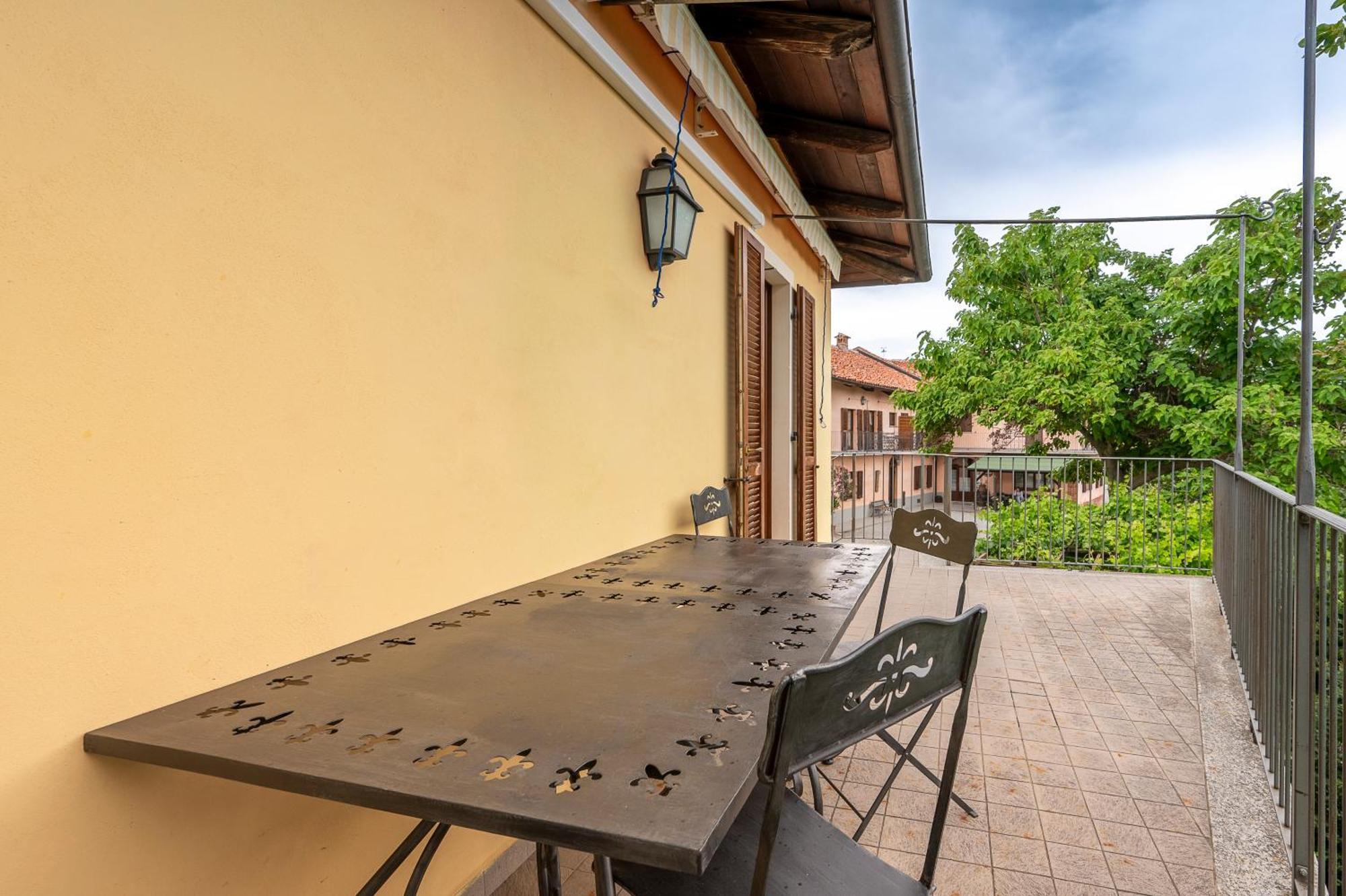 Agriturismo Cantine Bevione - Family Apartments Farigliano Экстерьер фото